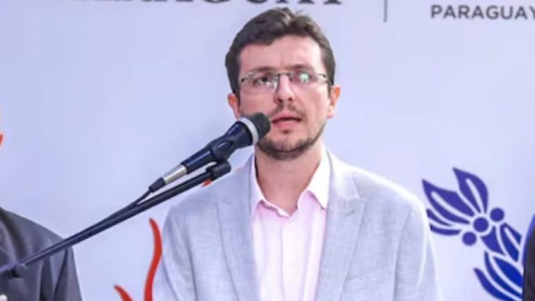 Viceministro Recalde responde a denuncia sobre insumos quirúrgicos en el Ineram