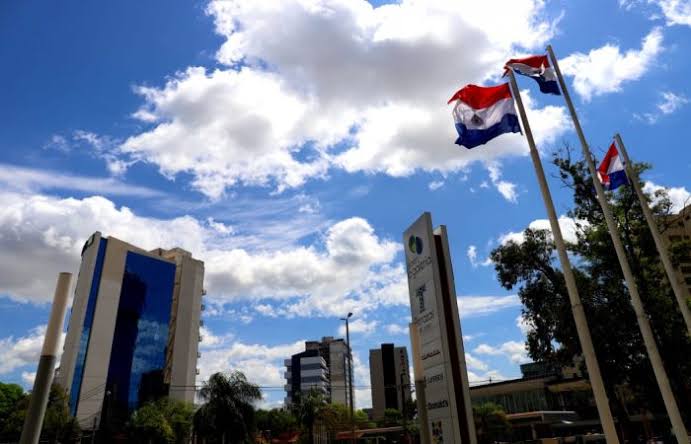 Grado de inversión en riesgo: advierten que sin reformas Paraguay camina hacia un estancamiento fiscal