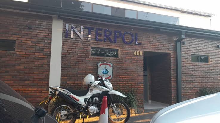 Acusan a policías de Interpol que habrían borrado notificaciones de alerta roja de Gianina García 