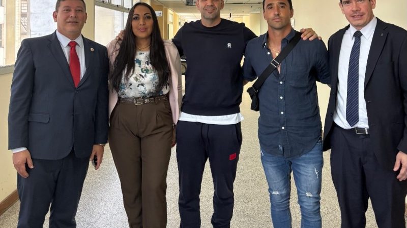 Ex futbolistas lograron condena de pareja que les estafó