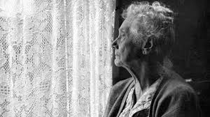 Fiscalía revela aumento de denuncias por violación del deber de cuidado de ancianos