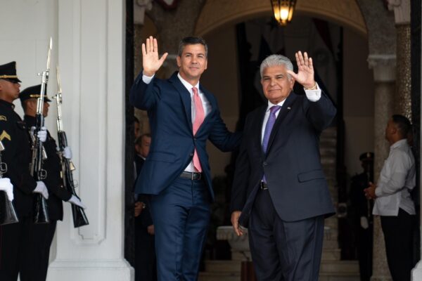 Panamá y Paraguay impulsan diálogo por democracia en Venezuela