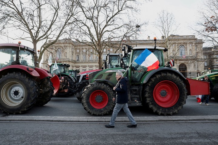 Supermercados franceses rechazan productos del Mercosur por acuerdo con la UE