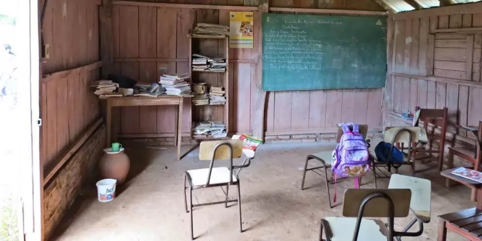 Jóvenes acusan a Peña de “vivir en una burbuja” mientras las escuelas públicas se caen a pedazos