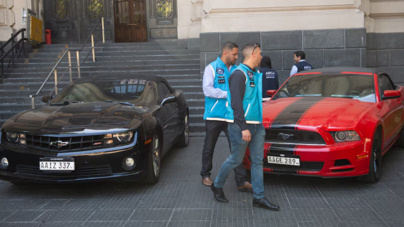 ¡Escándalo en Argentina! Autos lujosos llevados de Paraguay eran alquilados a famosos