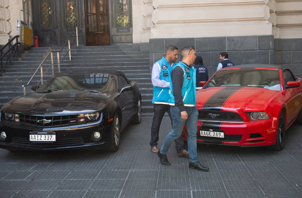 ¡Escándalo en Argentina! Autos lujosos llevados de Paraguay eran alquilados a famosos
