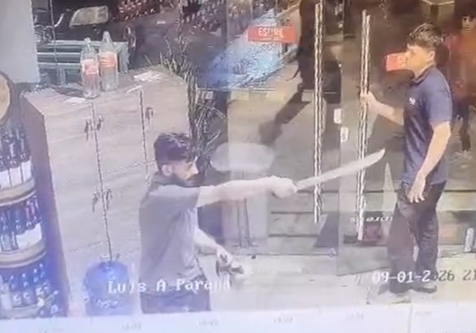 Guardia de un local 24 horas herido a machetazos