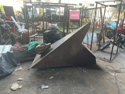 San Bernardino: polémica por retiro del busto de Caballero sin explicaciones