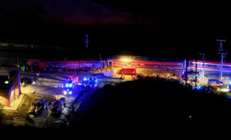 No hay paraguayos entre las víctimas del choque de trenes en España, por ahora