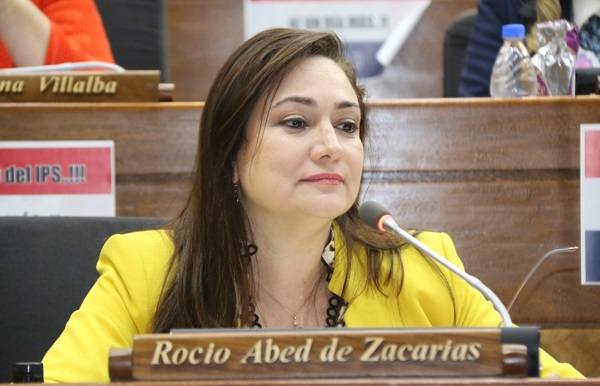 Rocío Abed deja liderazgo de Honor Colorado en Diputados por tema «académico»