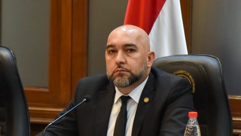 Arévalo entrega descargos al límite y bajo sospecha