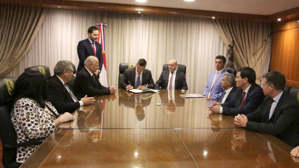 Peña elimina rotación y devuelve poder indefinido a ministros de la Corte Suprema