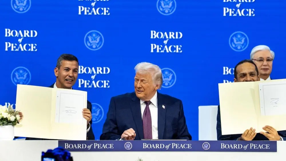 Analista pide a Peña bajar un cambio en política exterior tras acercamiento extremo a Trump