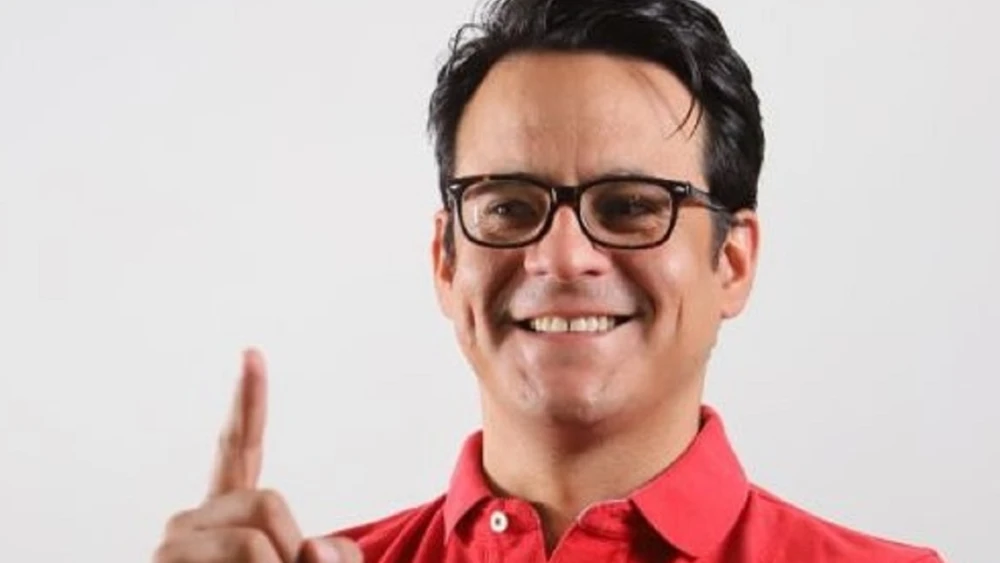 Motociclista chocado por vehículo de Nelson Mora pide justicia: “Es un señor prepotente, me humilló”