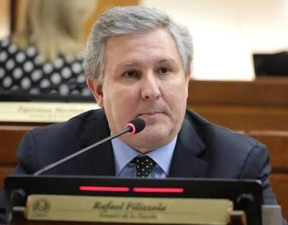 Senador Filizzola alerta que la democracia latinoamericana está bajo amenaza