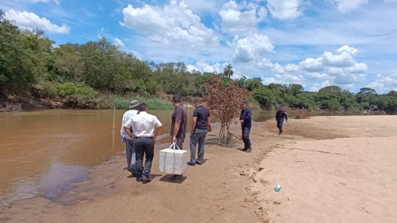 Fiscalía interviene en el río Tebicuary tras denuncia por supuesta mortandad masiva de peces