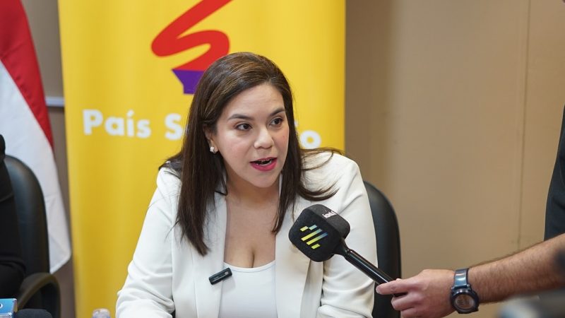 Johanna Ortega marca distancia de Payo Cubas por ser «impredecible»