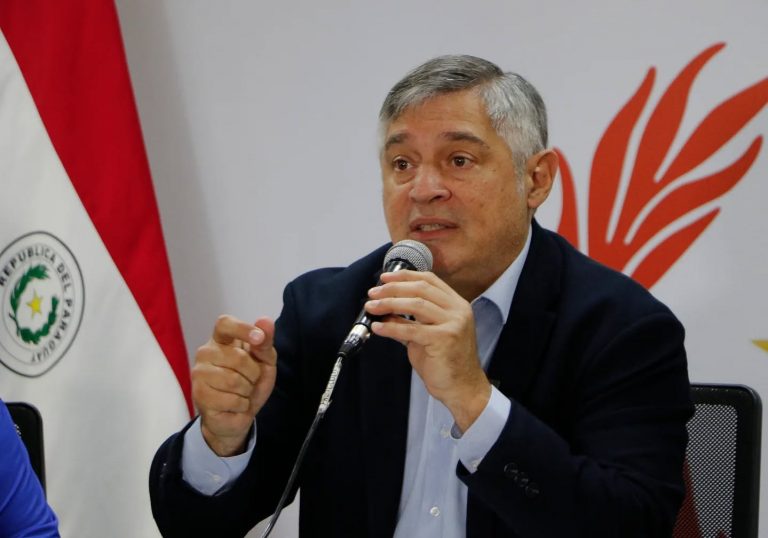 Ramírez pide diálogo y advierte consecuencias sobre huelga docente