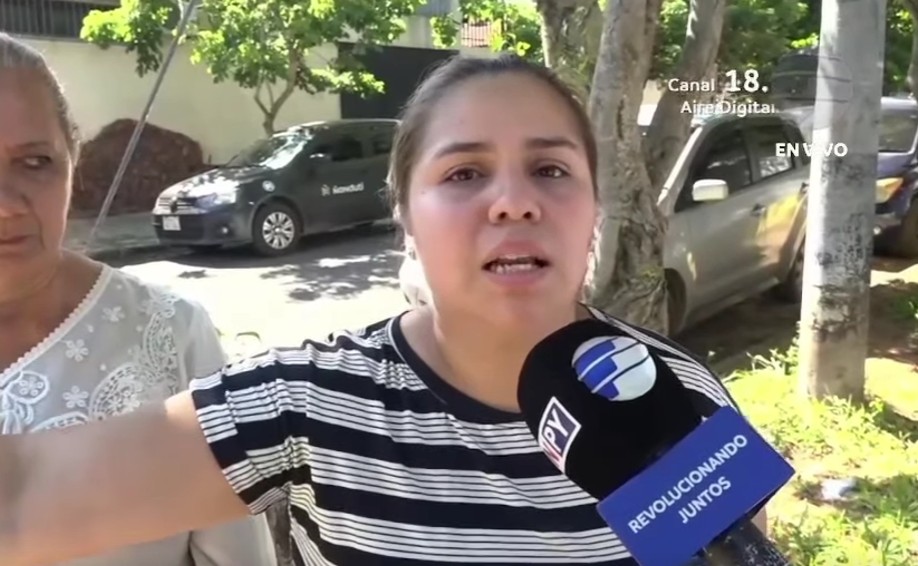 “Santiago Peña, dejá de viajar”: reclamo tras muerte en hospital de Loma Pytã