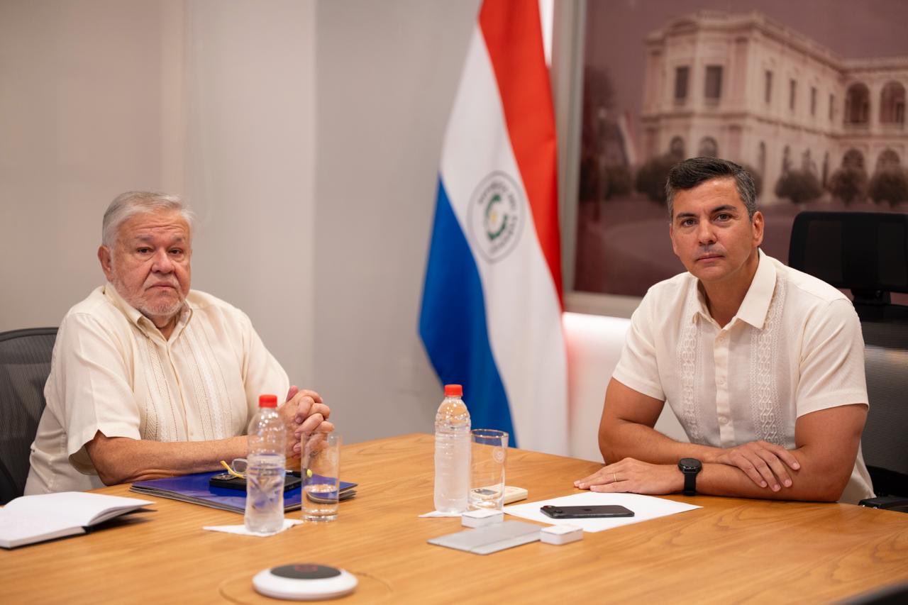 Peña mantiene a Brítez y exige cambios en gestión del IPS