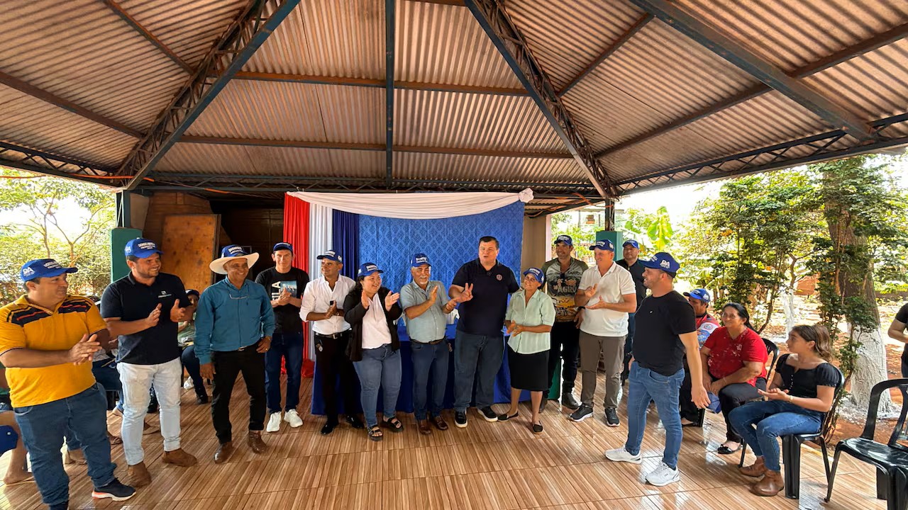 Senador Dionisio Amarilla oficializa precandidatura en el PLRA