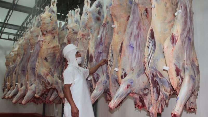 Conacom aclara que no puede fijar precios y que frigoríficos operarán con normalidad