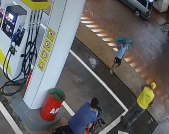 Continúa intensa búsqueda de Tobías tras ser arrastrado por raudal