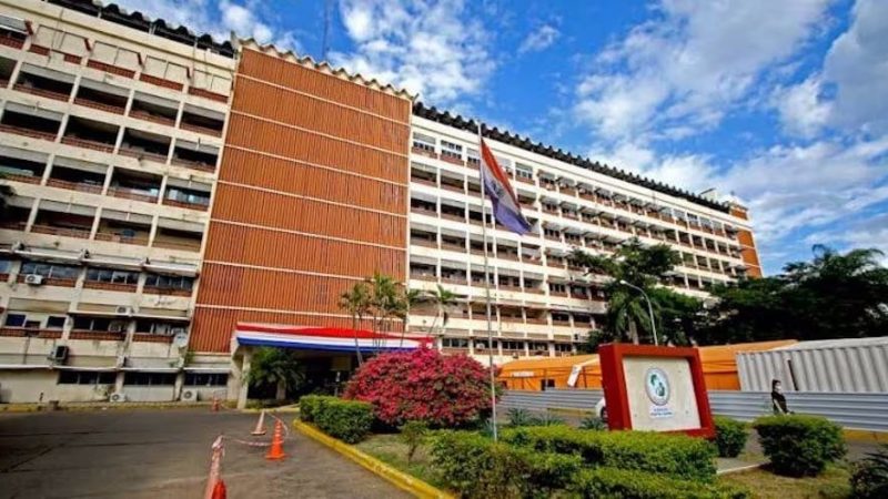 Denuncian renuncia masiva en IPS ante sobrecarga laboral y bajos salarios