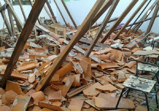 Queda firme sobreseimiento de Roberto Cárdenas y otros, por caída de techo de un aula en Lambaré