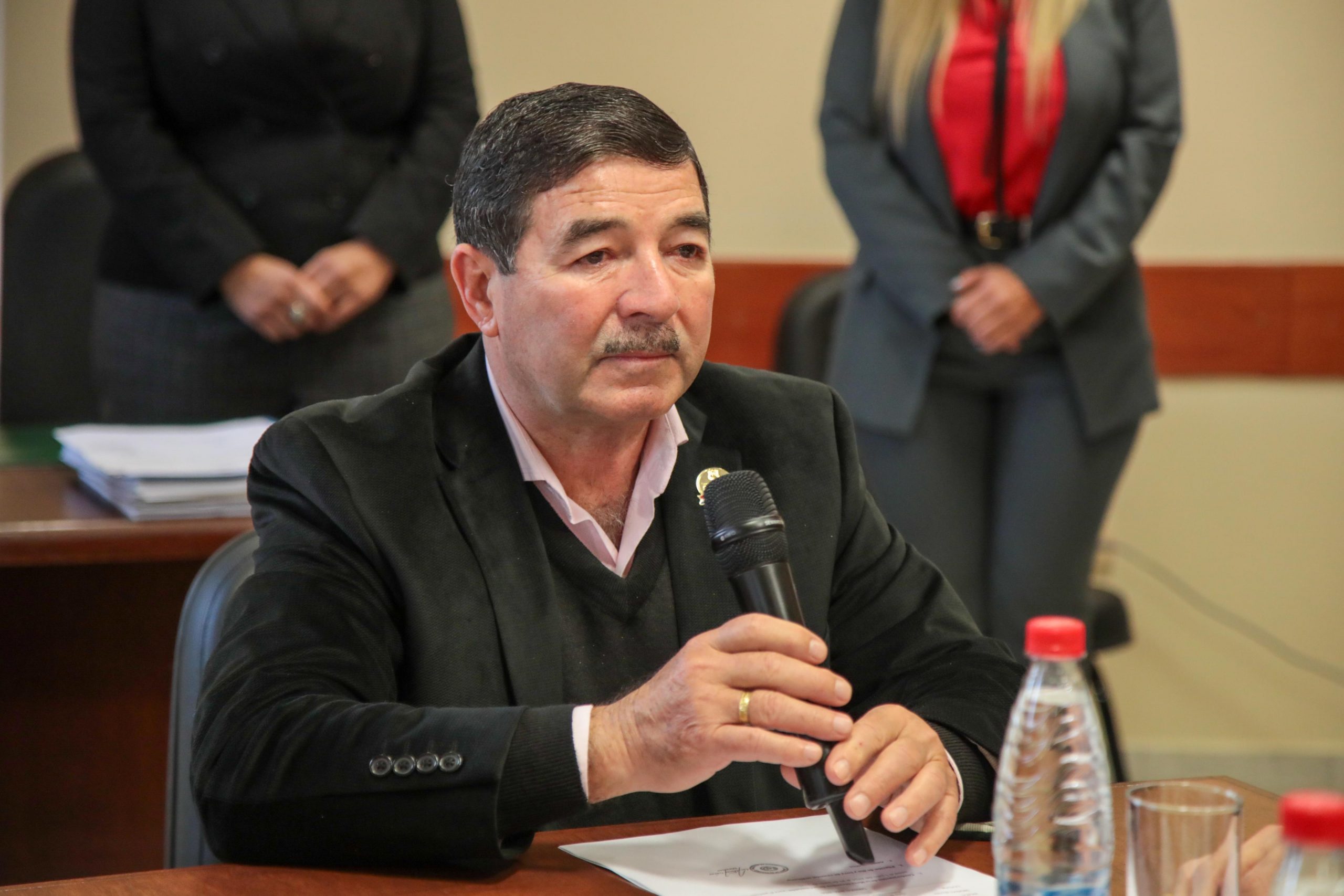 Senador Núñez acusa a Peña de inconstitucionalidad y pide juicio político