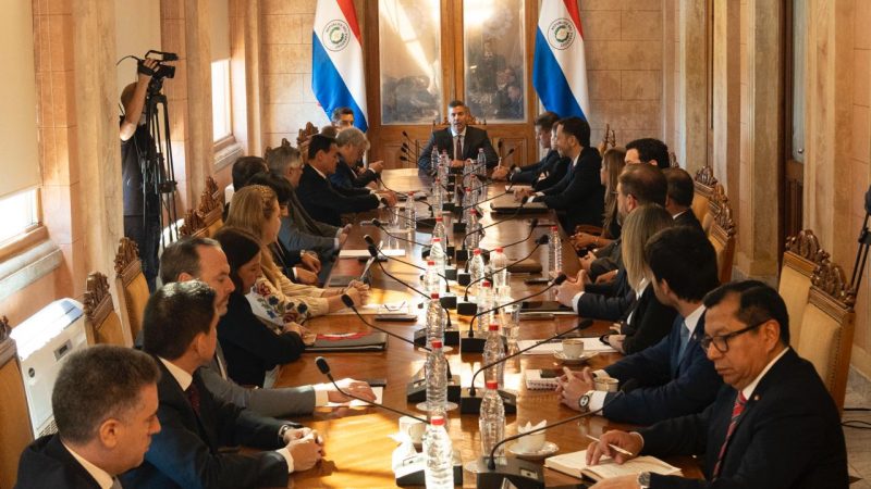 Diputado Vaesken critica a Peña por falta de cambios en el gabinete