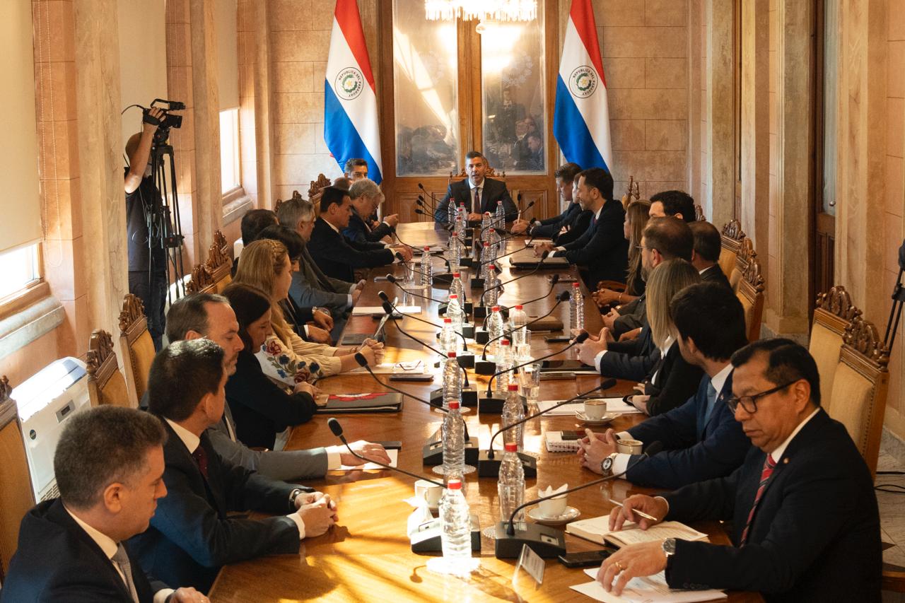 Diputado Vaesken critica a Peña por falta de cambios en el gabinete