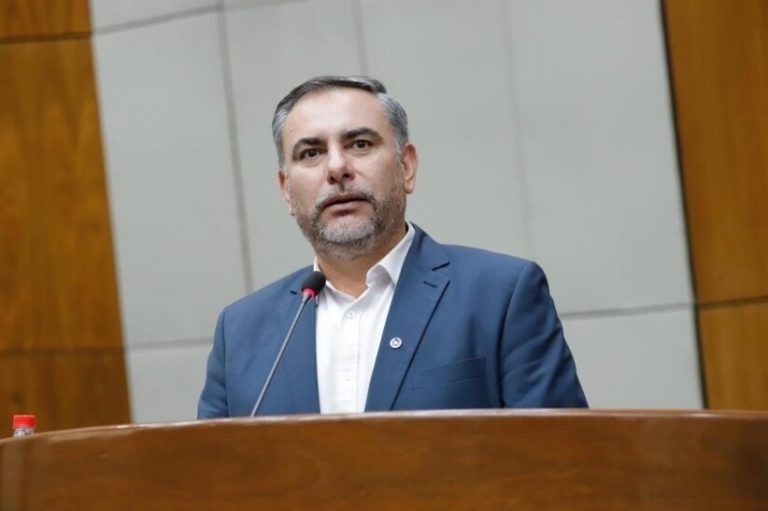 Senador Villalba denuncia “stronismo 2.0” en despliegue militar