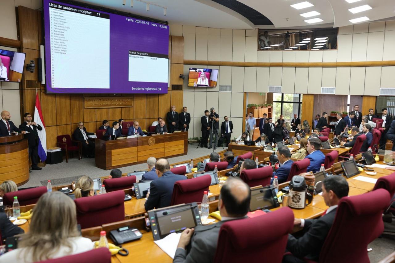 Docentes debaten con senadores sobre reforma jubilatoria del sector público