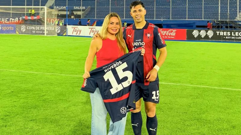 Para apoyar a Blas Riveros, Dahiana lleva la cábala en la tanga