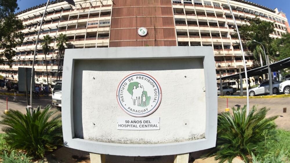 Crisis profunda en el IPS: Médicos denuncian fuga masiva de especialistas, mala gestión y precarias condiciones en hospitales