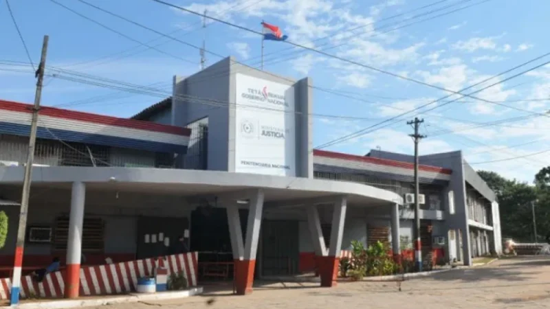 En Tacumbú las visitas femeninas son sometidas a controles en cuclillas