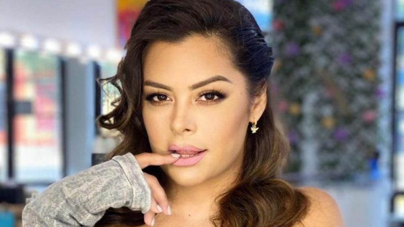 Larissa amenazó a quien le envió una foto íntima