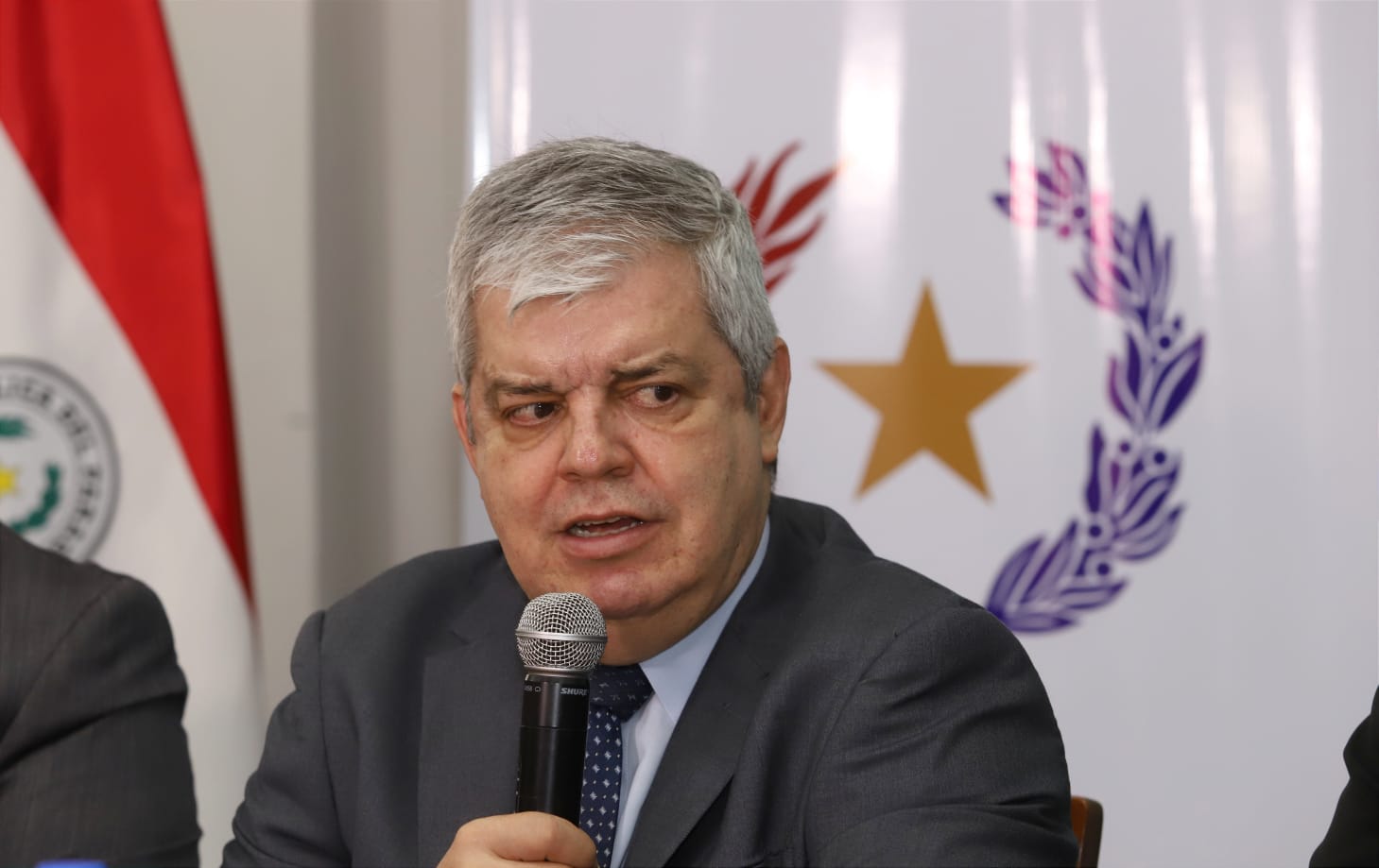 Ministro del Interior califica de «imperdonable» presunto abuso sexual en puesto policial de Concepción y anuncia cero tolerancia