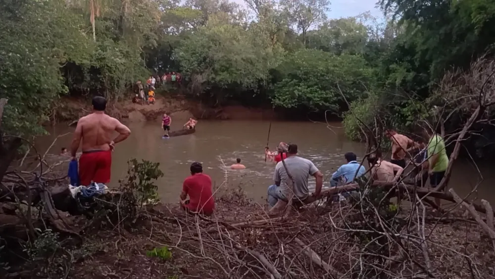 Una madre embarazada, su hijo de 13 años y una joven mueren ahogadas en el río Capiibary